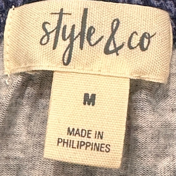 Style & Co Peplum Popover Top Size M. Navy Multi Ruffles at Hem Half sleeves NWT - Picture 2 of 11